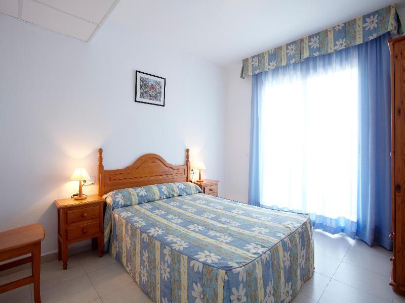 Apartamentos Intersalou Priorat エクステリア 写真
