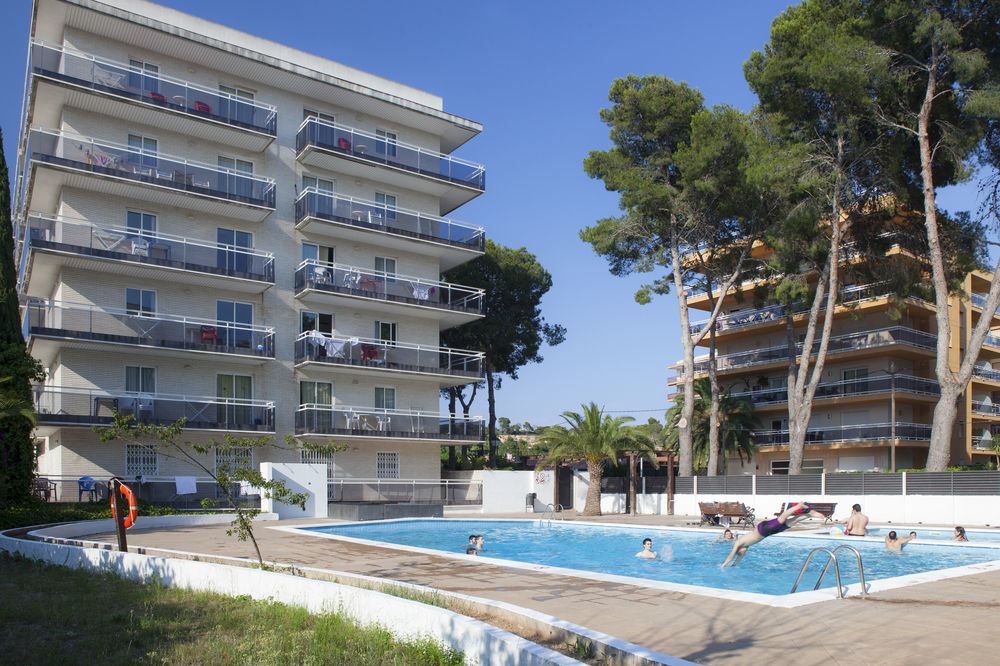 Apartamentos Intersalou Priorat エクステリア 写真