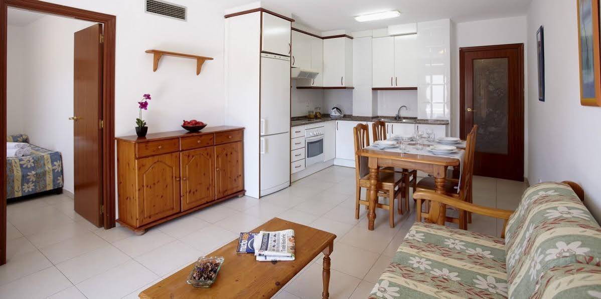 Apartamentos Intersalou Priorat エクステリア 写真