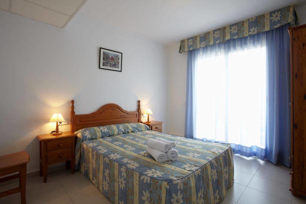 Apartamentos Intersalou Priorat エクステリア 写真