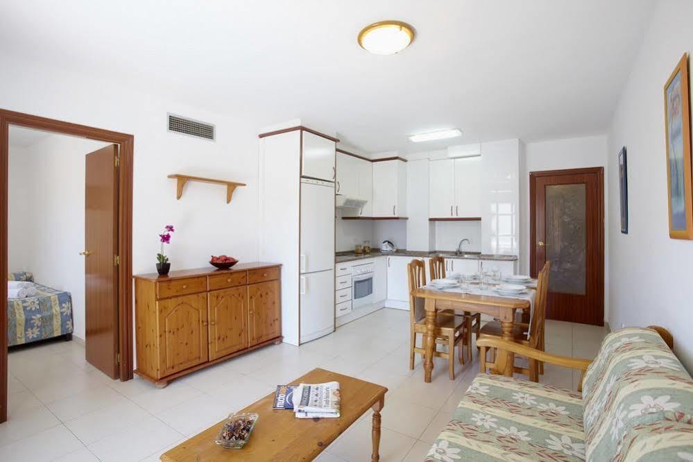 Apartamentos Intersalou Priorat エクステリア 写真