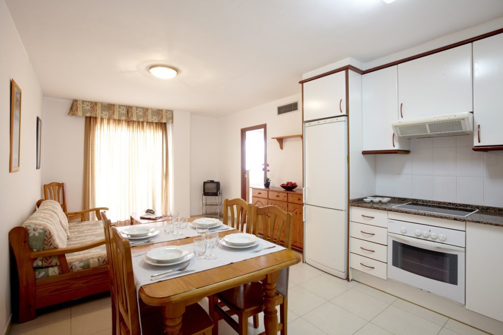 Apartamentos Intersalou Priorat エクステリア 写真